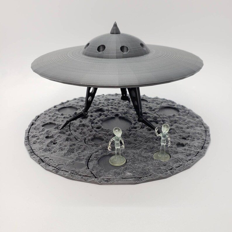 alien saucer spin