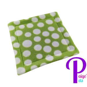 Potty Pad with U-Haul Lining for Guinea Pigs, Ferrets, Hedgehogs, etc. | Green Polka Dot with Grey