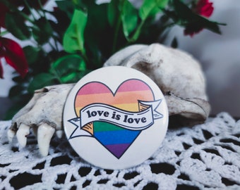 Pin Badge - Love is love - lgbt gay lesbian queer bi trans