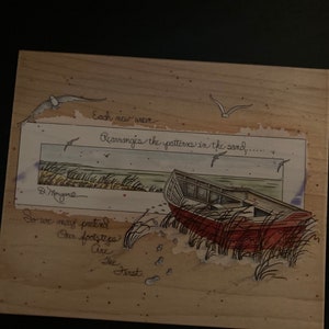 Grote houten blokstempel #900014 Bootstrandscène gedicht van D.Morgan, 5,5"x4,5" Licensed Arts Uniq, Inc, STAMPS HAPPEN, INC. Elke nieuwe golf...