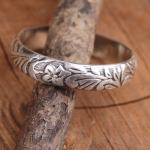 Sterling Silver Floral Ring Band, Stackable Ring with Foliage Pattern