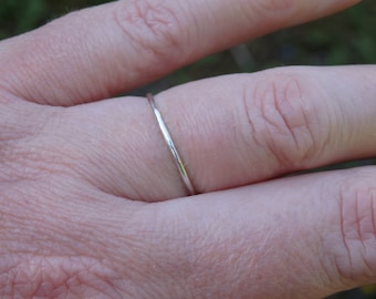 Sterling Silver Thin Stacking Ring, Simple 18 Gauge 1 mm Ring Band, Minimalist Jewellery