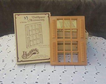 Houseworks Dollhouse Windows #5006 Outside Wood Windows with Shutters FS