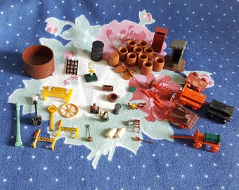 Sale ~~ Lot of Miniature N Scale Railroad Accessory Pieces Figures, Barrels, Trains, Tools Very Tiny FS
