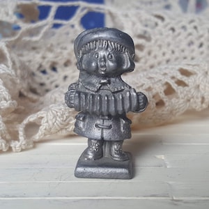 Miniatur Zinn kleine Mädchen Figur Royal Zinn Kind Knick Knack Sammler FS
