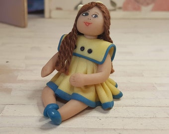 Miniatura polímero arcilla Dollhouse muñeca figura figura hecha a mano niños dormitorio vivero bebé muñeca juguete 1:12 escala FS