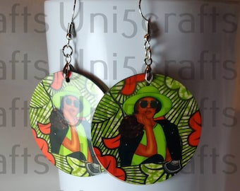 Brincos afrocentrados Circle Afro Queen com arte de T5C, brincos com estampa africana, brincos Dope Diva, brincos Black Girl Magic