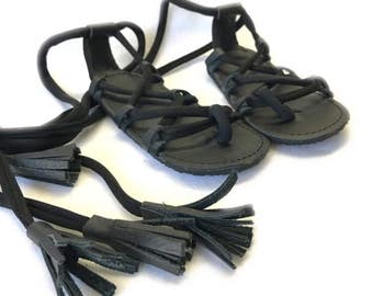 Black Gladiators barefoot sandals made from genuine leather, baby moccasins, Mary Janes baby girl sandals