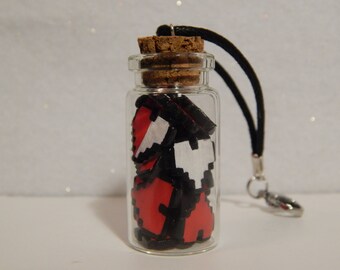 Miniatura de arcilla polimérica Pixel Hearts en una botella de vidrio Figura de arcilla polimérica Hecho a mano Nintendo Art 8 Bit Retro Gaming Pin Bottle Charm