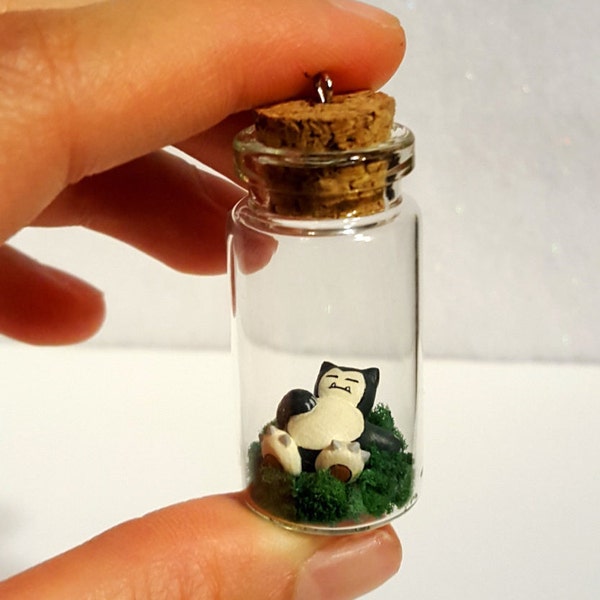 Miniatur Polymer Clay Snorlax, kleine Ton Pokemon Figur Flaschenanhänger, Snorlax Halskette