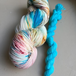 Hand Dyed Fingering Yarn, 85/15 SW Merino Nylon yarn, wool nylon yarn, wool yarn, sock knitting