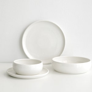 MADE TO ORDER - 4 piece set - Porcelain dinnerware set (with large 10.5 inch plate)