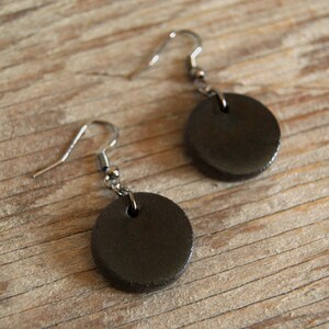 MEDIUM glossy black round stoneware drop earrings
