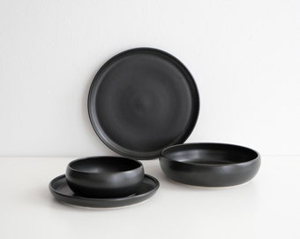 MADE TO ORDER - 4 piece set - Porcelain dinnerware set (with medium 9 inch plate)