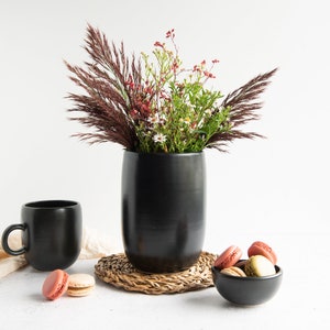 NEW MADE to ORDER Handmade porcelaine utensil holder / vase black / white // satin / glossy finish image 2