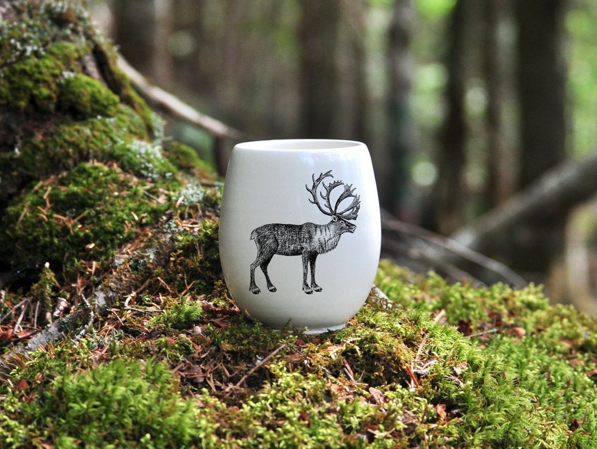 Verre en Porcelaine Impression Dessin Caribou Des Bois Par Cindy Labrecque, Collection Les Animaux d