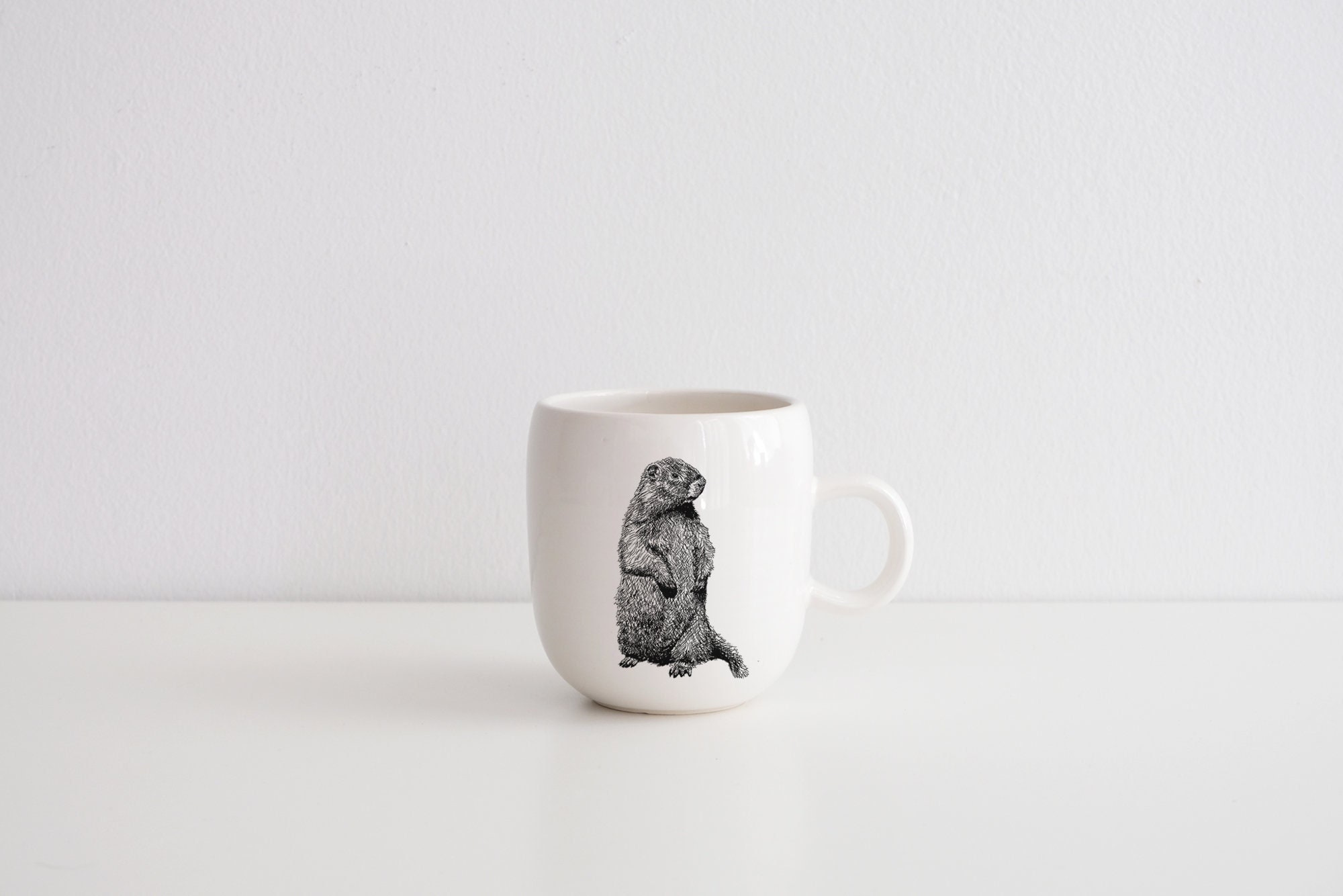 Tasse en Porcelaine Impression Dessin Marmotte Par Cindy Labrecque