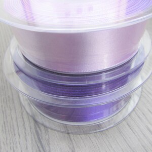 Double ruban de satin Berisford 15 mm violet ou lilas