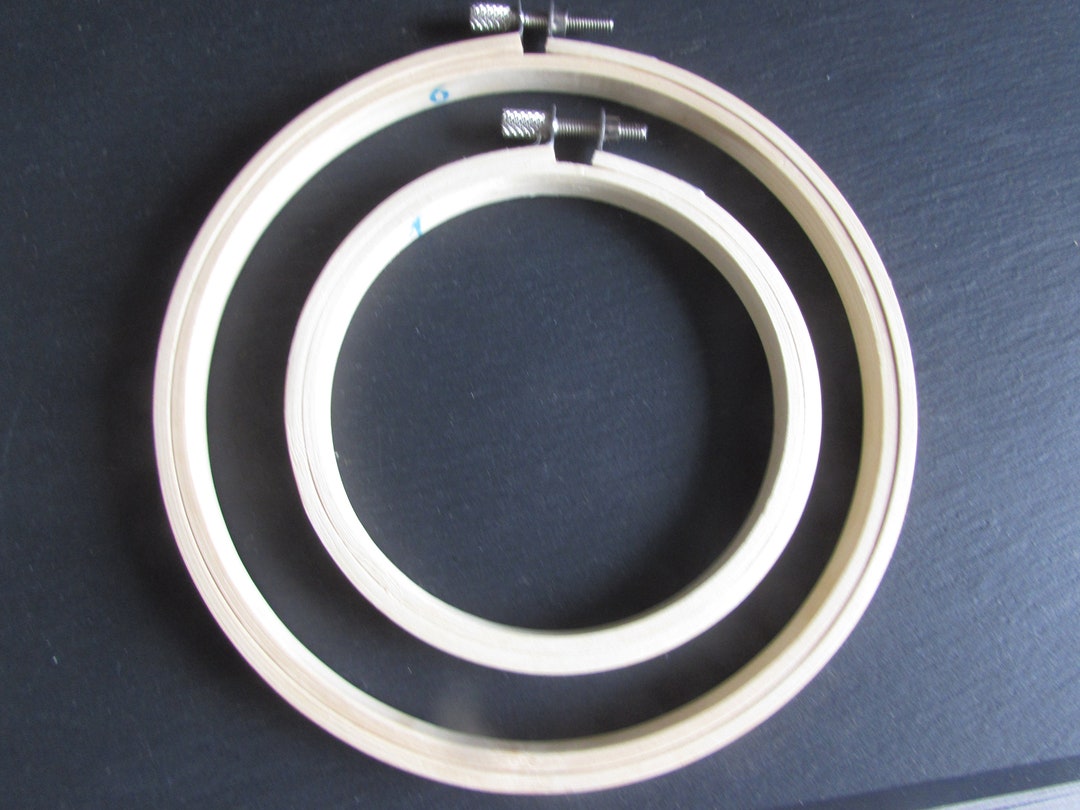 Bamboo Wooden Embroidery Hoops and Cross Stitch With Tightening Screw 4
