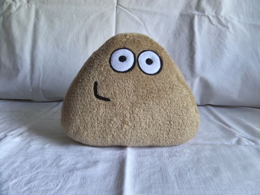 El peluche Maldito de POU 