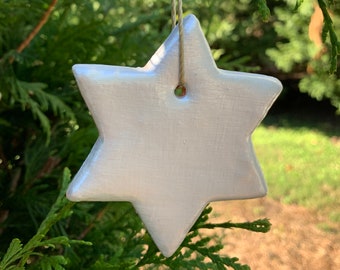 Star of David Ornament, Meaningful Gifts, Thoughtful Gifts, Ceramic Christmas Ornaments, Unique Ornaments, Hanukkah Gifts, Caring Gifts