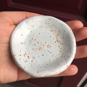 Jewelry Dish for Her, Colorful Ring Dish, Wedding Ring Holder for Nightstand, Jewelry Dish Cute, Ring Dish Pottery, White Ring Holder