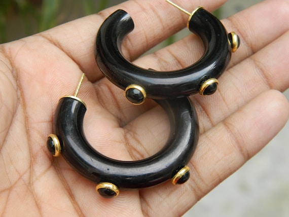 Black resin hoop earrings discount