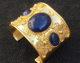 Lapis Lazuli Armreif, Vergoldetes Messing, handgefertigter Schmuck
