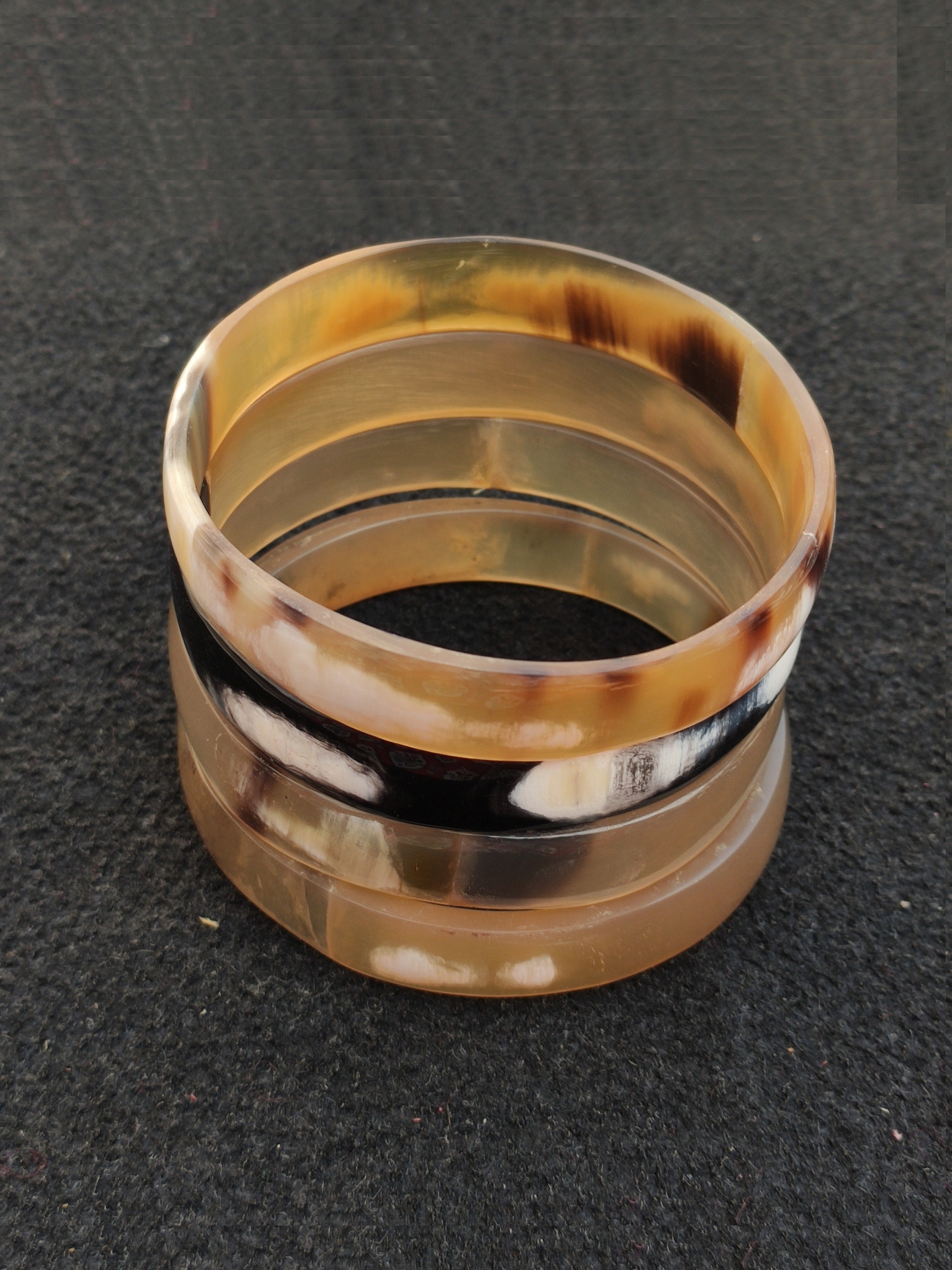 アクセサリー brass buffalo horn bangle Ethically Sourced Natural Buffalo Horn Jewelry 4 Pcs Set
