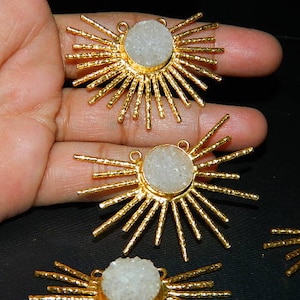 Gold Plated Druzy Sunburst Pendant, DIY Jewelry Making (45x32 mm)