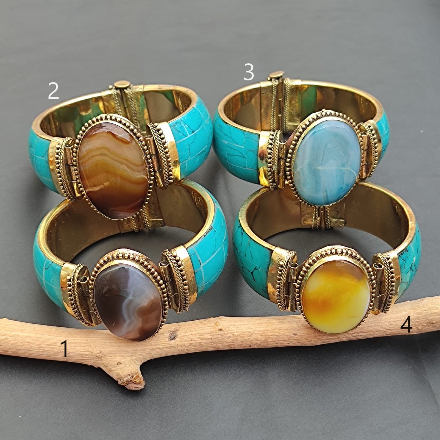 Vintage Brass Bangle Bracelet: Synthetic Turquoise & Agate Stone