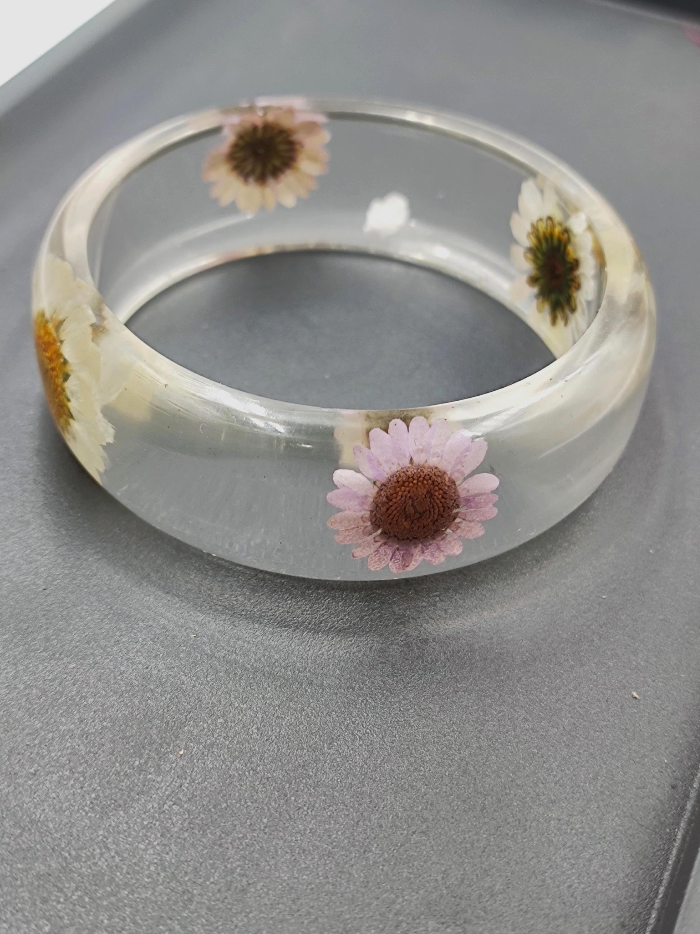 ハンドメイド押し花樹脂バングルブレスレット、ボタニカルジュエリー
