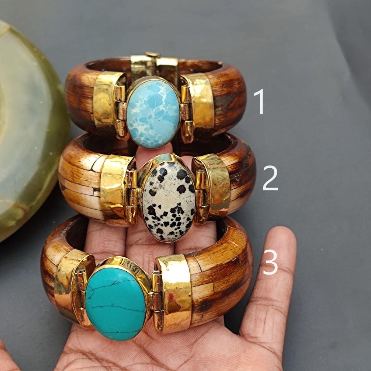 アクセサリー brass buffalo horn bangle Ethically Sourced Natural Buffalo Horn Jewelry 4 Pcs Set
