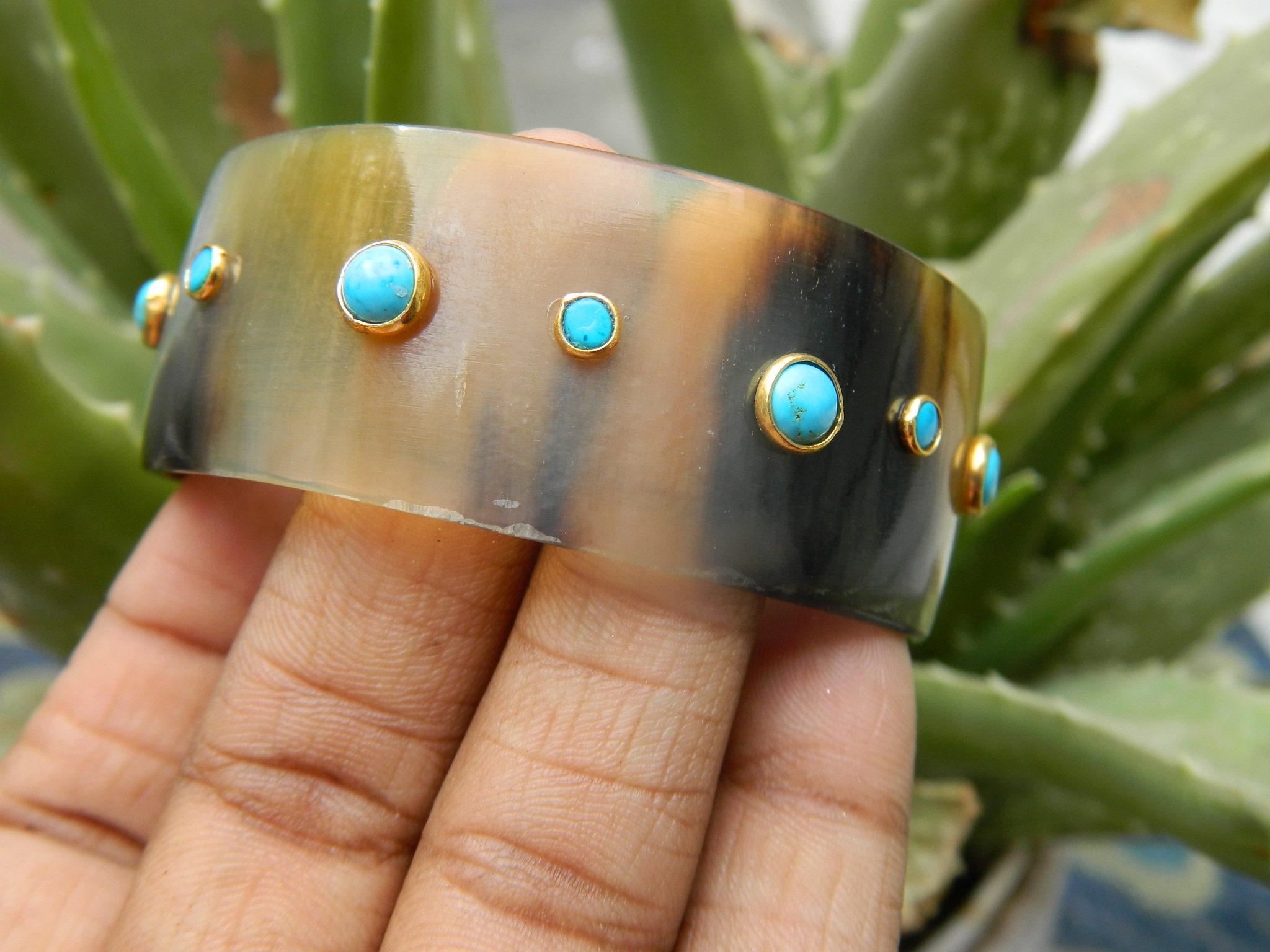 アクセサリー brass buffalo horn bangle il_fullxfull.6453182303_2fc5.jpg