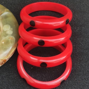 Red & Black Color Resin Bangle Bracelet Purely Handcrafted Exclusive Retro Bangle Trendy Unique Fashion Jewelry for Women