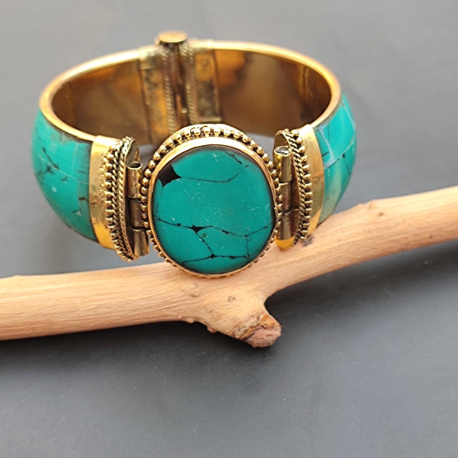 USA Arizona Turquoise Bangle ハンドメイド作品 USA Arizona Turquoise Bangle アリゾナ直接買付け