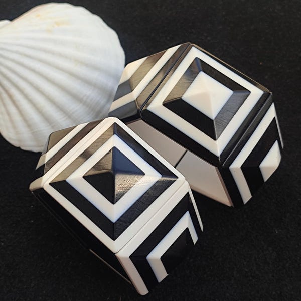 Vintage Square Resin Stretch Bracelet - Black & White Stacking Bangle
