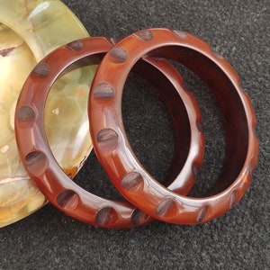 2 pcs set- Brown Color Resin Bangle Bracelet Purely Handcrafted Exclusive Retro Wide Bangle Trendy  Unique Fashion Jewelry for Women & Girl