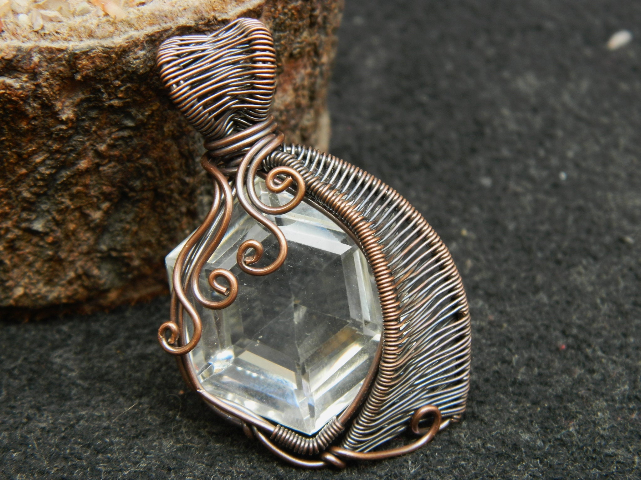 Pendentif en cristal de roche naturel Quartz Wire Wrapped, fil de cuivre  Filigree Art Wire Wrap Gemstone bijoux, fait à la main, bijoux en fil,  cadeau pour elle -  France