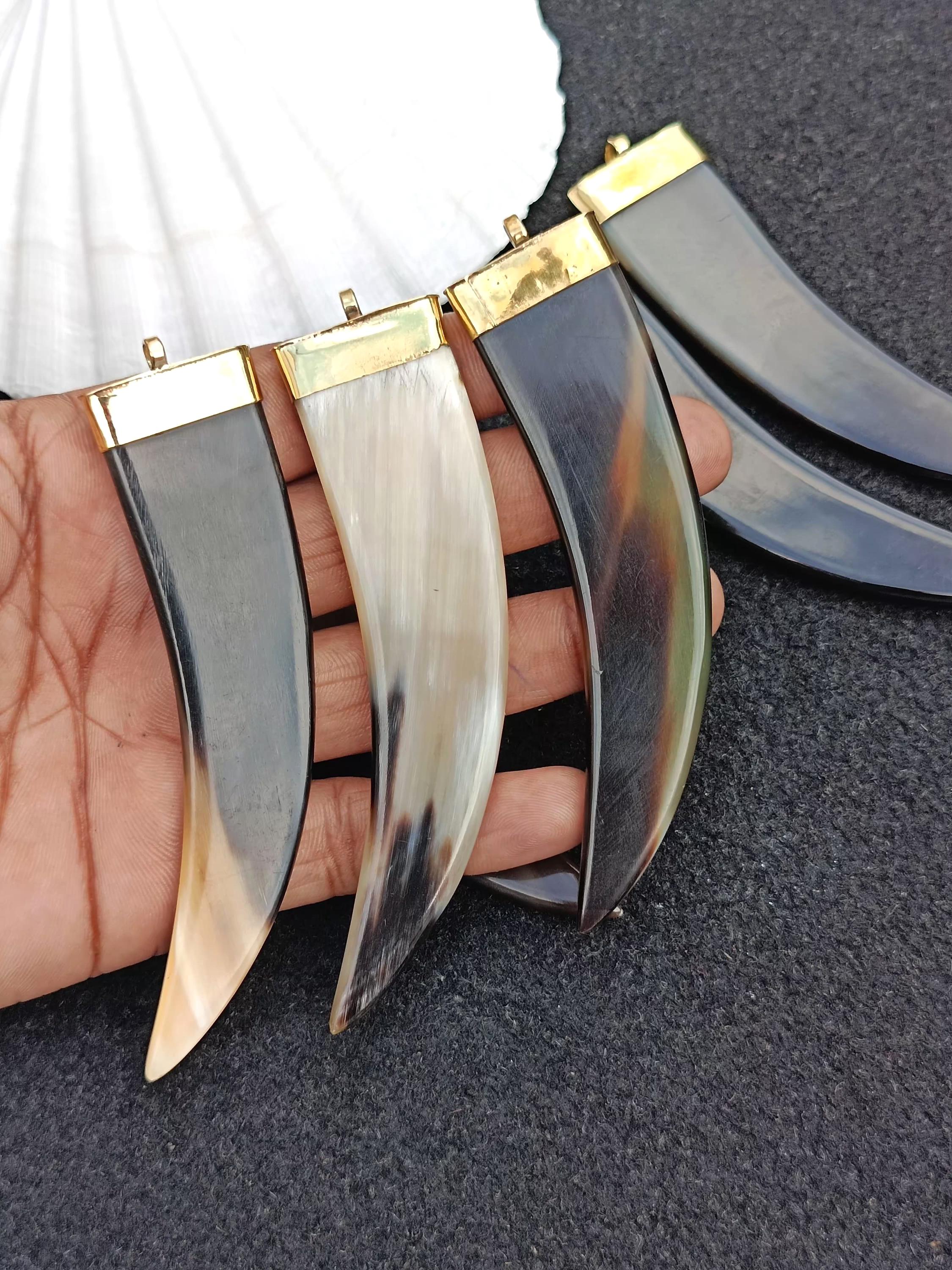 Sautoir en corne de buffle naturelle et laquée – La Boutique du Zebu