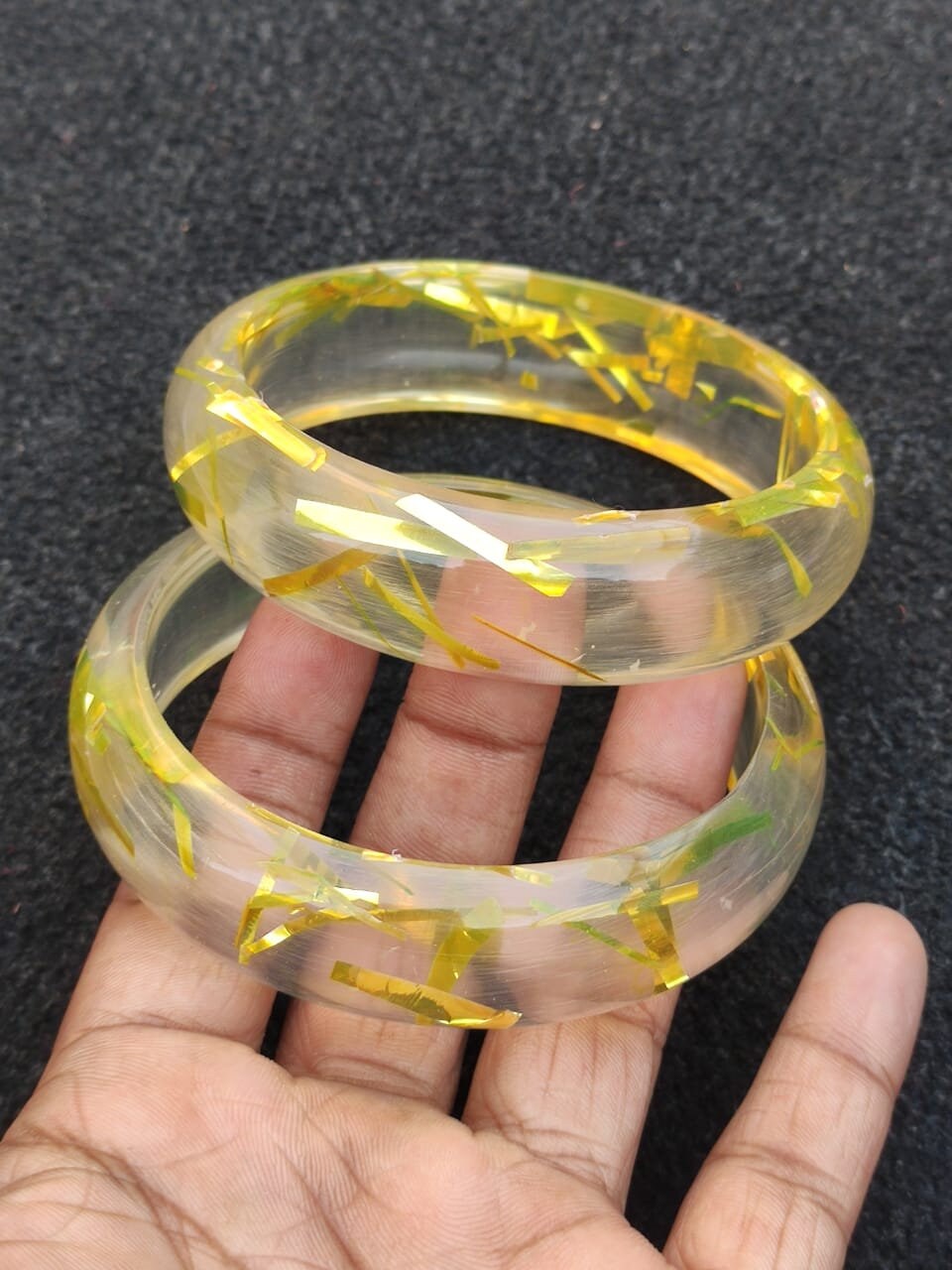 Handcrafted Yellow Resin Bangle Set: Retro Fashion Jewelry  display picture 1