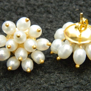 Natural Pearl earring Fresh Water Pearl Studs Flower Shape  earring  Gold Earring Charm earring  Beautiful gift  Fashion jewelry