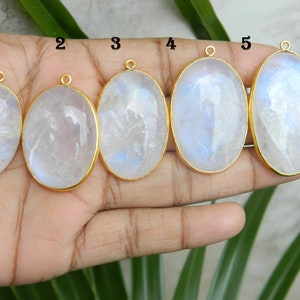 Man Made Doublette mit natürlichen Bergkristall Steinen Regenbogen Blau Mondstein Cabochons Stecker Anhänger Edelstein Schmuck machen Liefert Geschenk