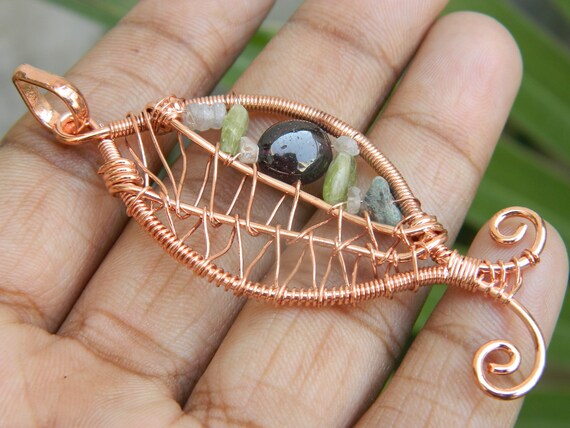 Wire 2024 stone pendant