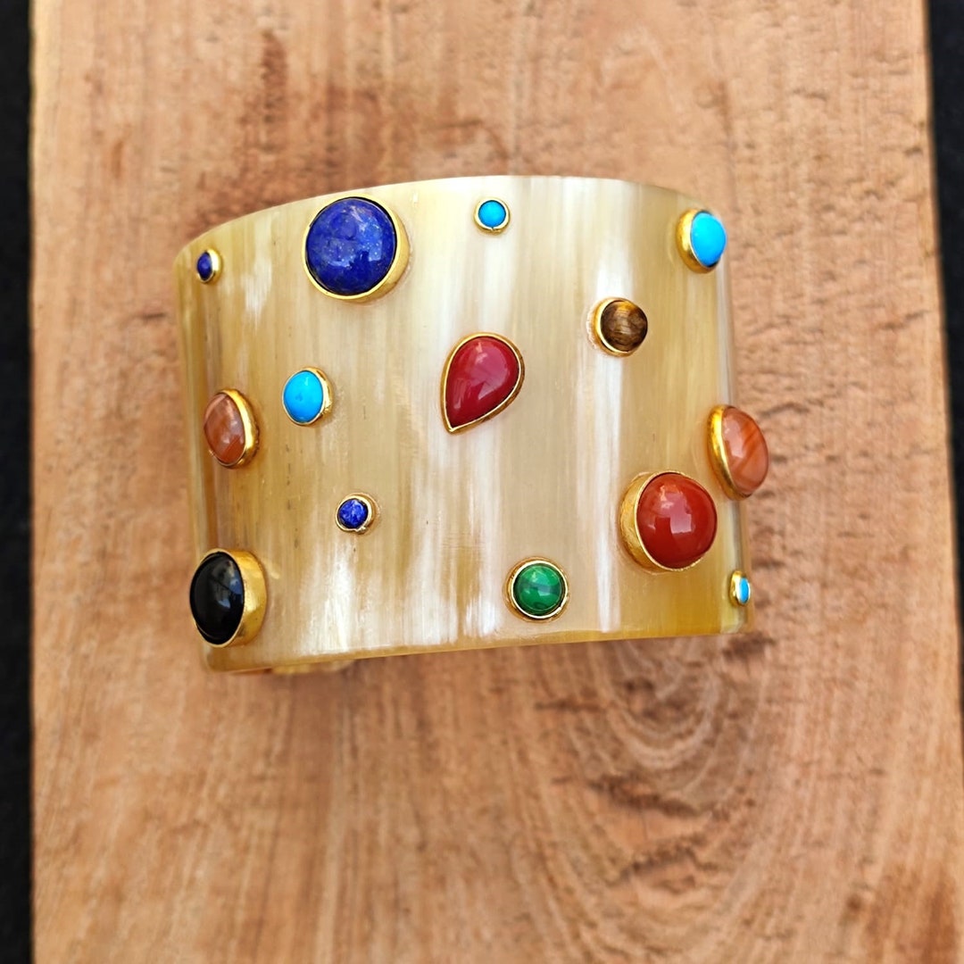 アクセサリー brass buffalo horn bangle Ethically Sourced Natural Buffalo Horn Jewelry 4 Pcs Set