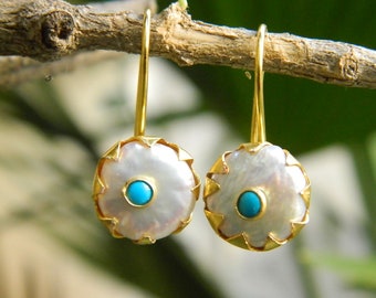 Urban Hippies Vergulde dot oorbellen in Grieks blauw