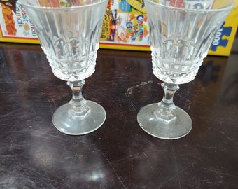 2 Cristal d'arques argues cut glass wine glasses