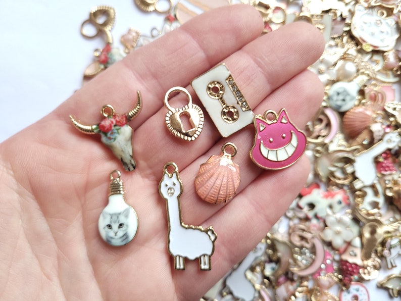 5102050100pcs Pink and white mix of charms kawaii charms craft supplies