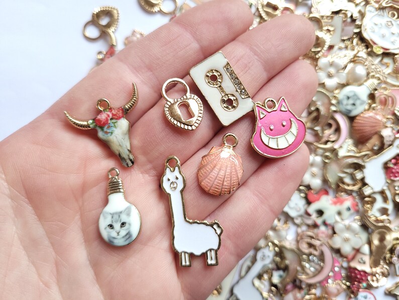 5102050100pcs Pink and white mix of charms kawaii charms craft supplies