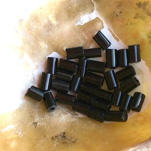 Opaque Jet Black Czech Glass Twisted Bugle Beads – 6mm Long, 1 Hank (Approx. 925 Pieces) For Jewelry Making